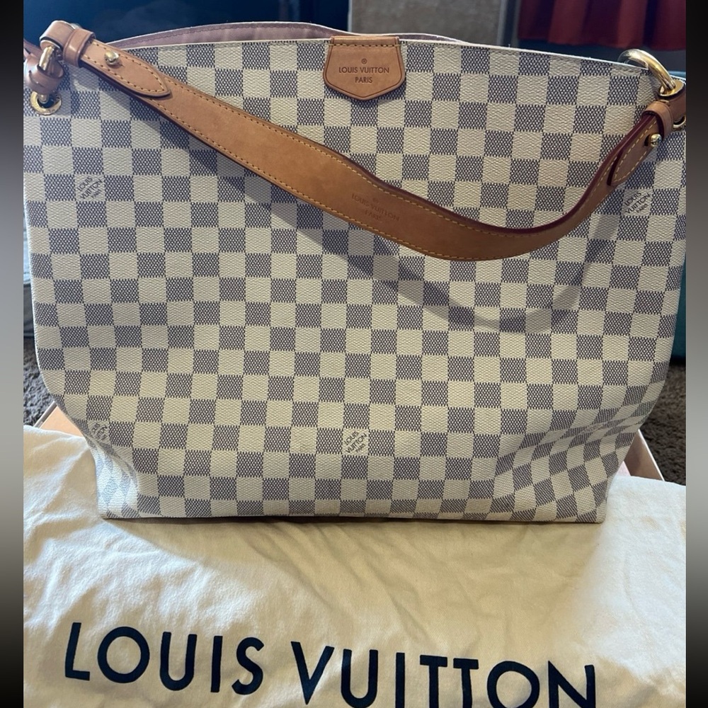 AUTHENTIC Louis Vuitton Graceful PM